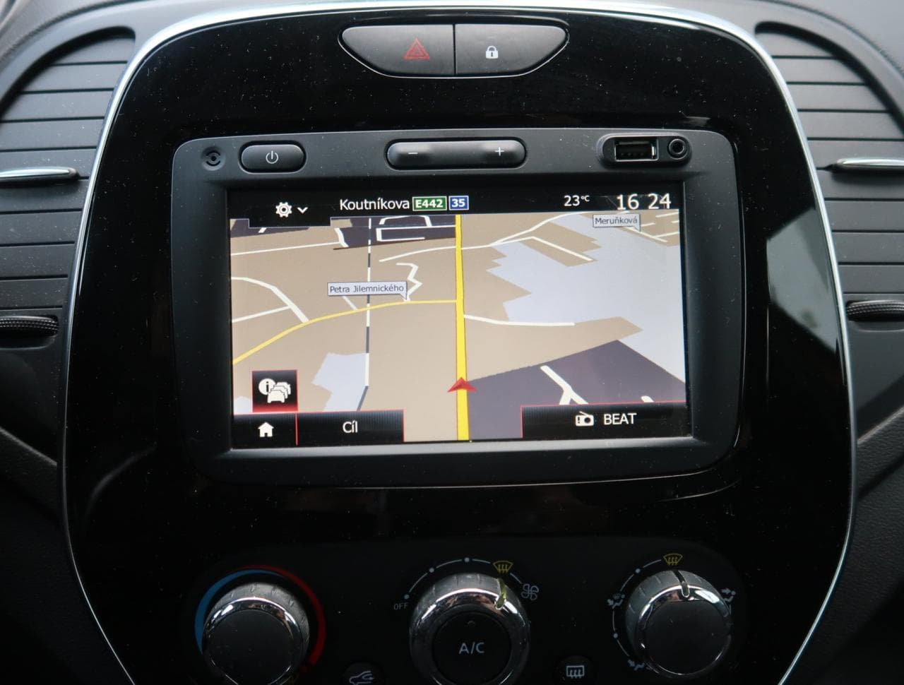 2019 Renault CAPTUR - 19