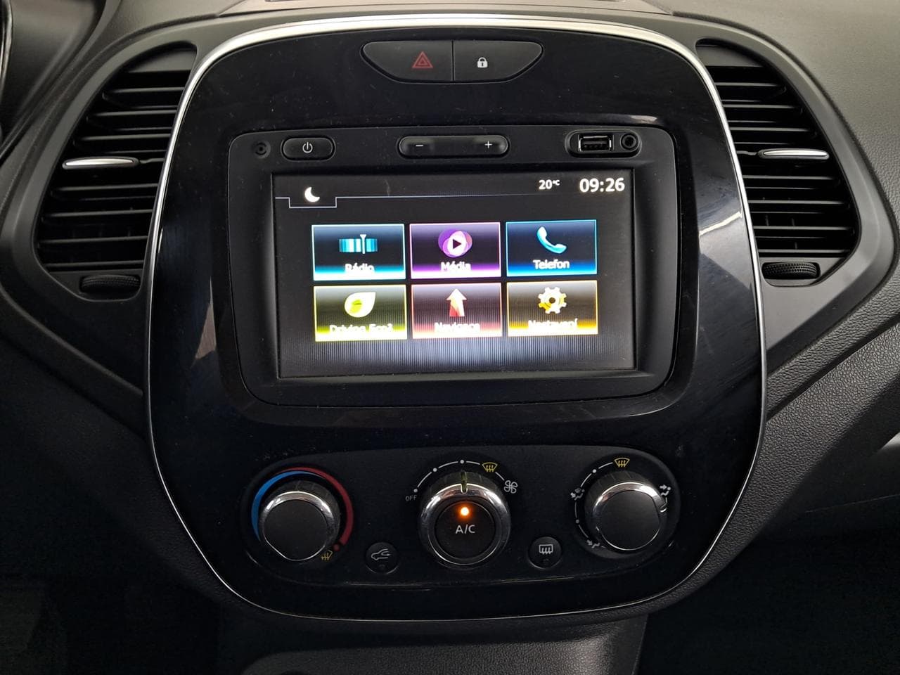 2019 Renault CAPTUR - 18