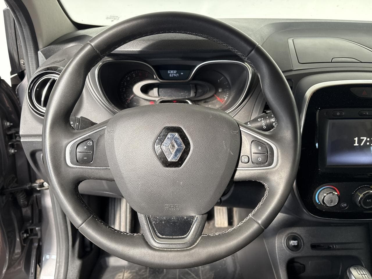 2019 Renault CAPTUR - 16