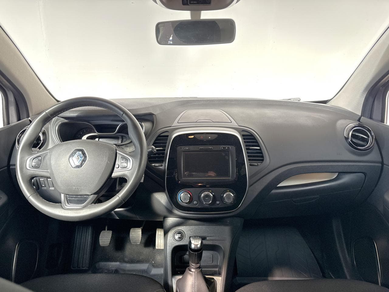 2019 Renault CAPTUR - 8