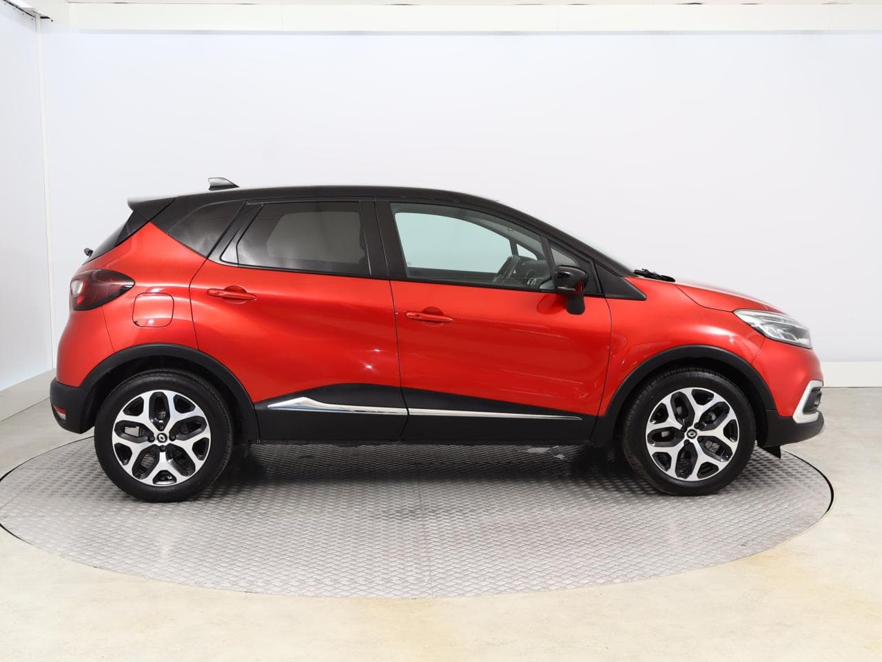 2019 Renault CAPTUR - 8