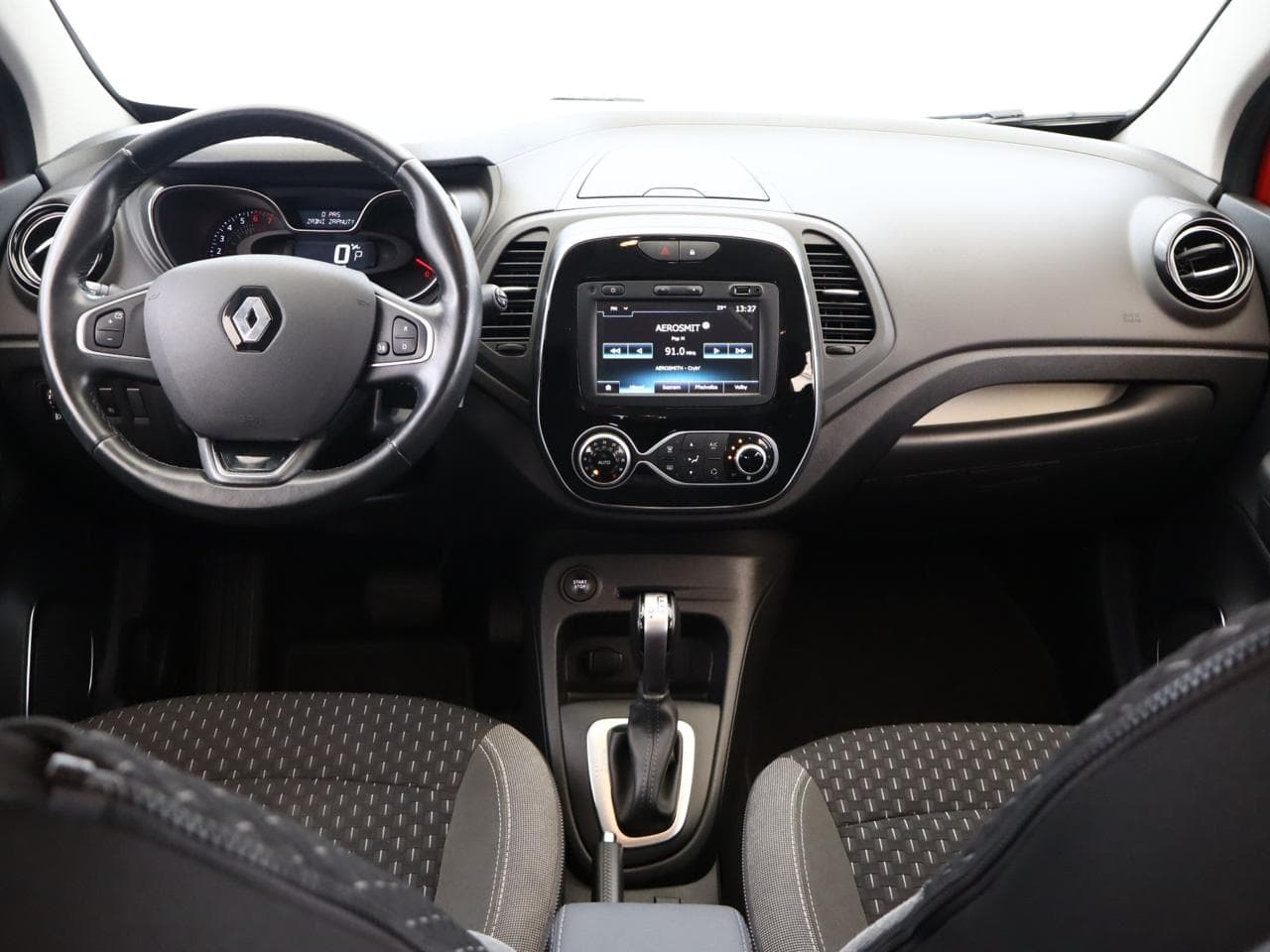 2019 Renault CAPTUR - 9