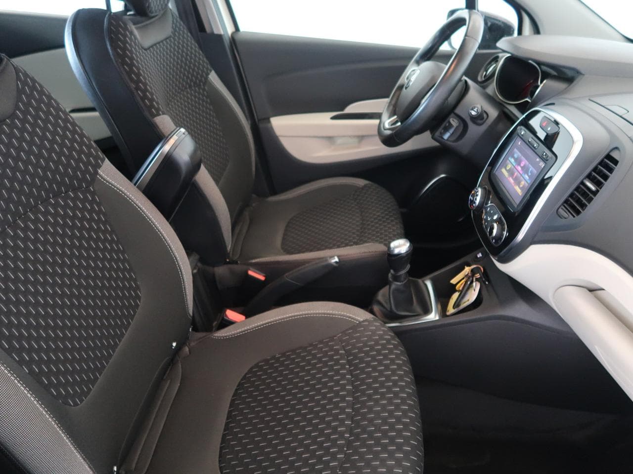 2018 Renault CAPTUR - 12