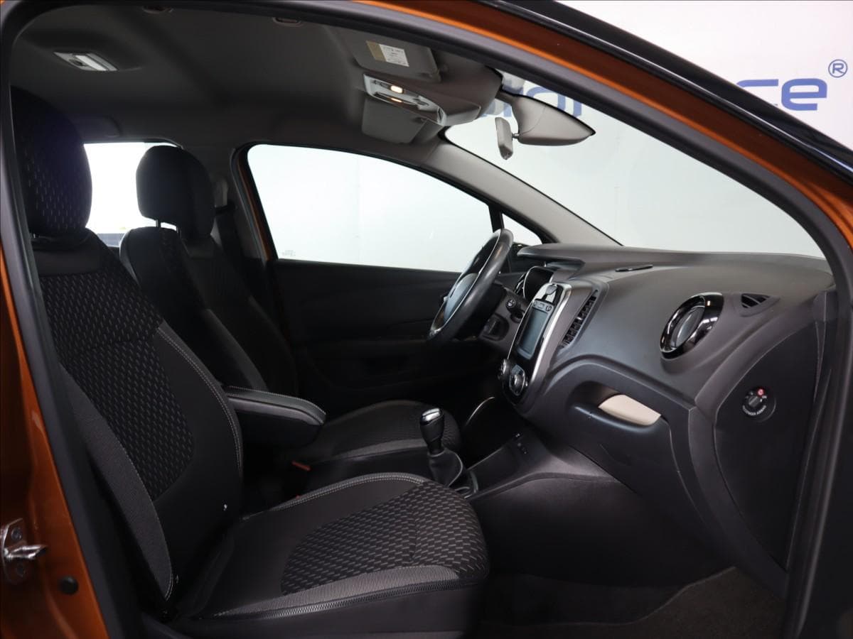 2020 Renault CAPTUR - 10