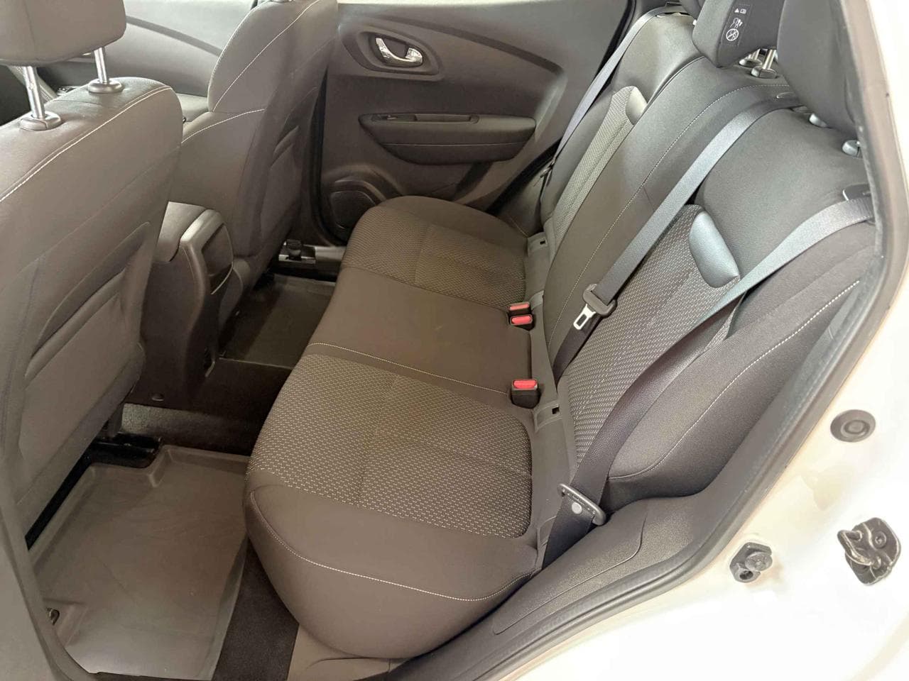 2015 Renault KADJAR - 18
