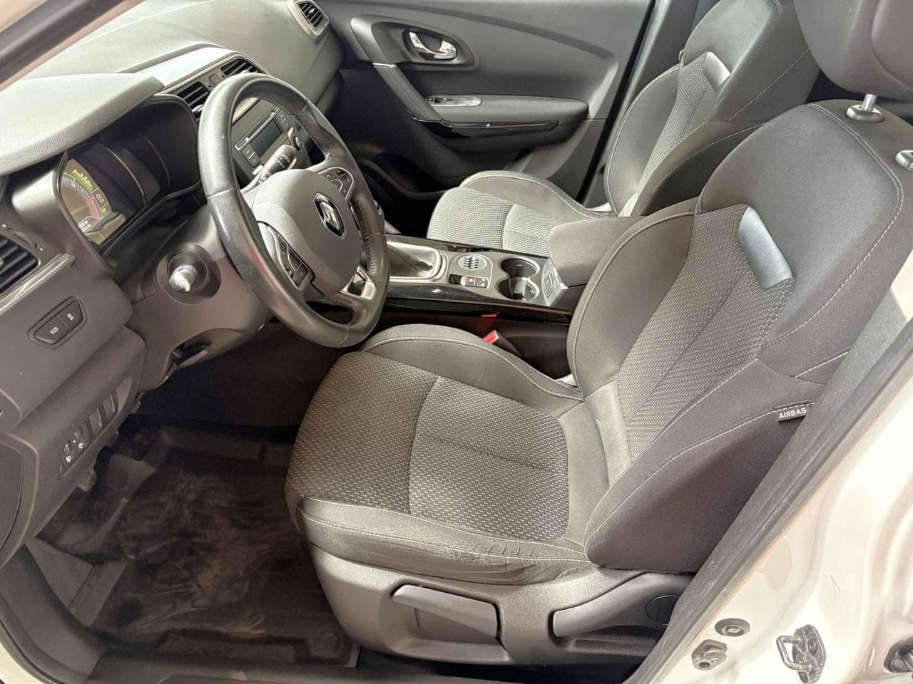 2015 Renault KADJAR - 16