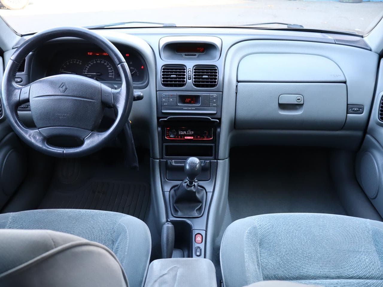 1999 Renault Laguna - 9