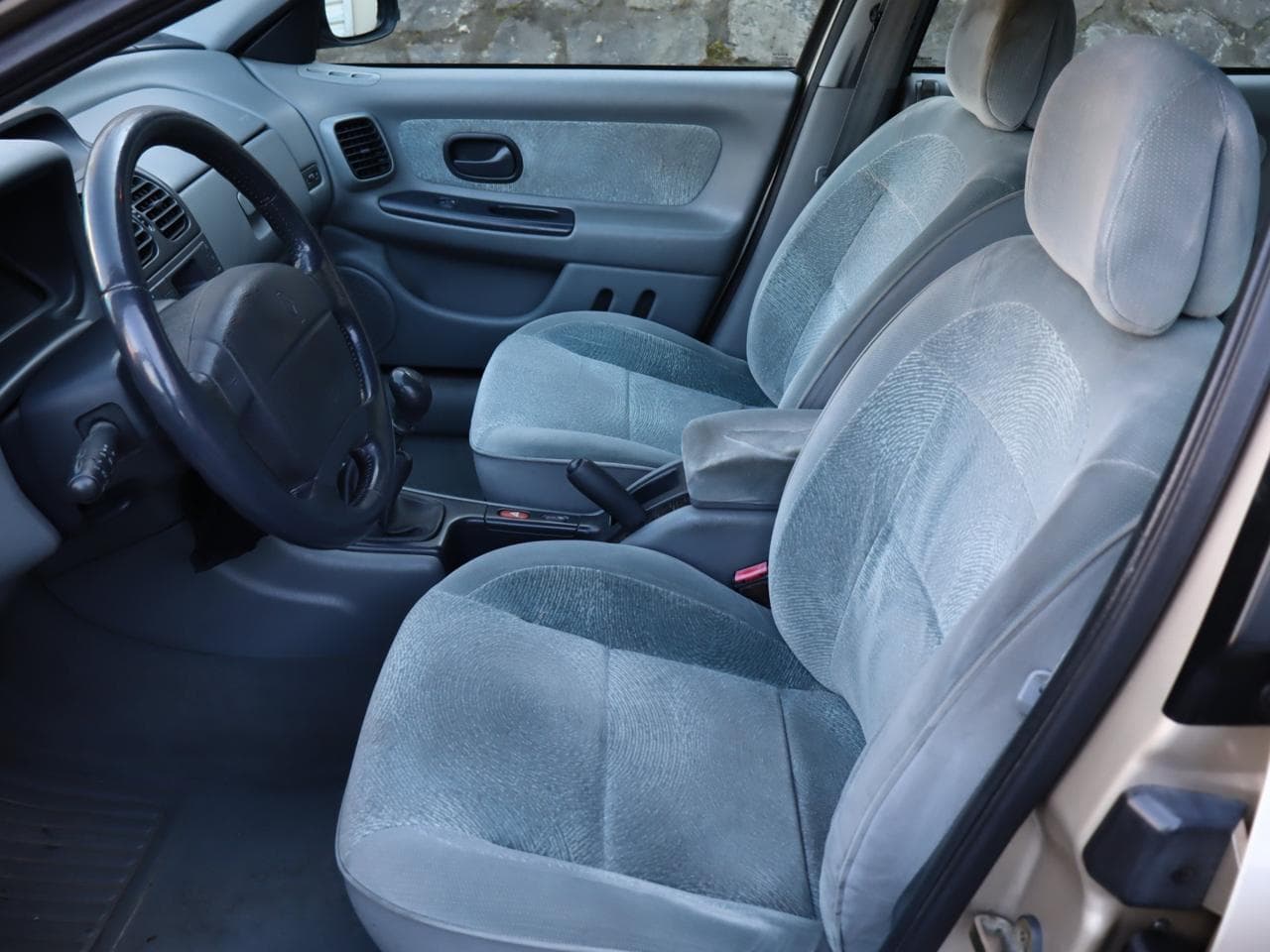 1999 Renault Laguna - 14