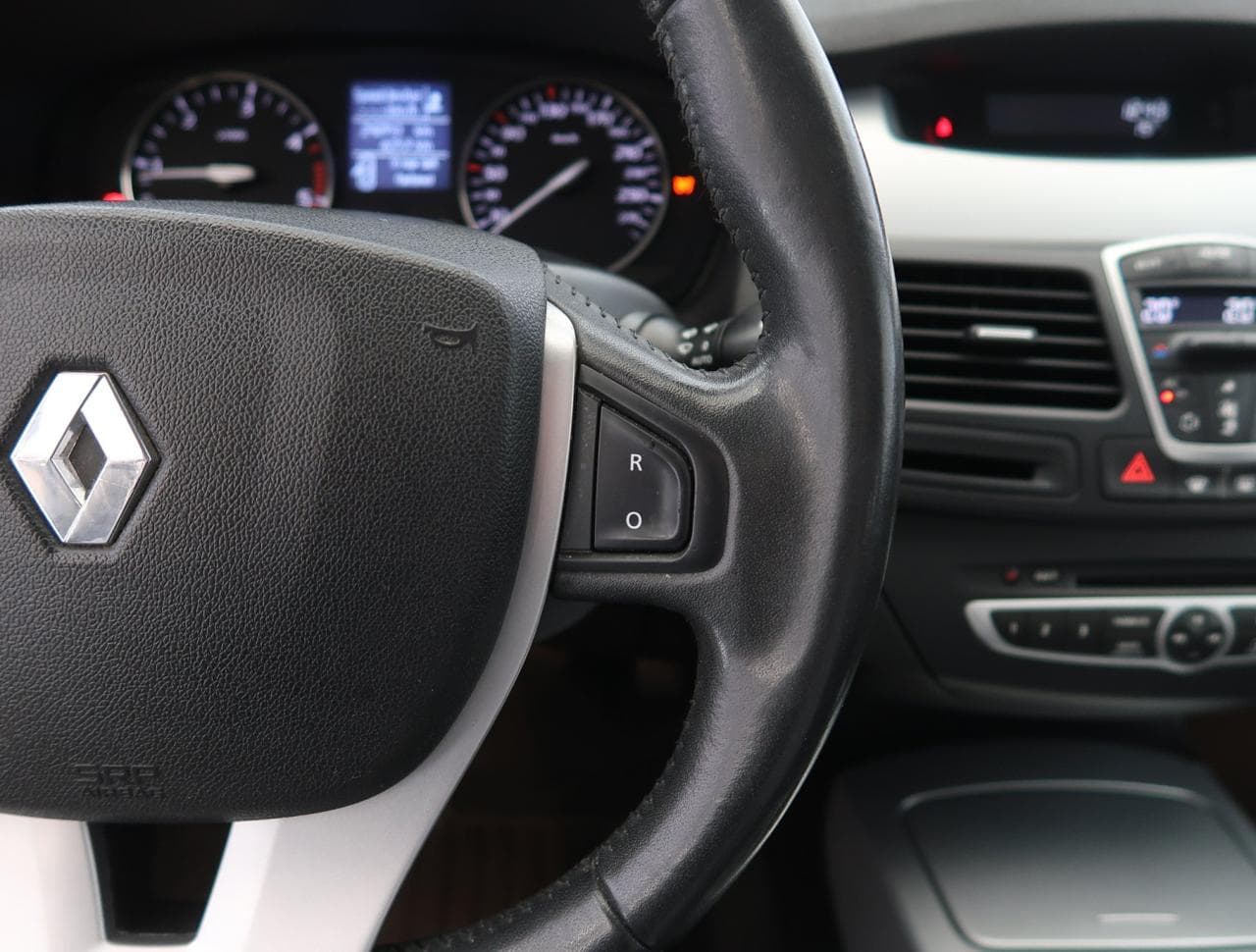 2008 Renault LAGUNA - 19
