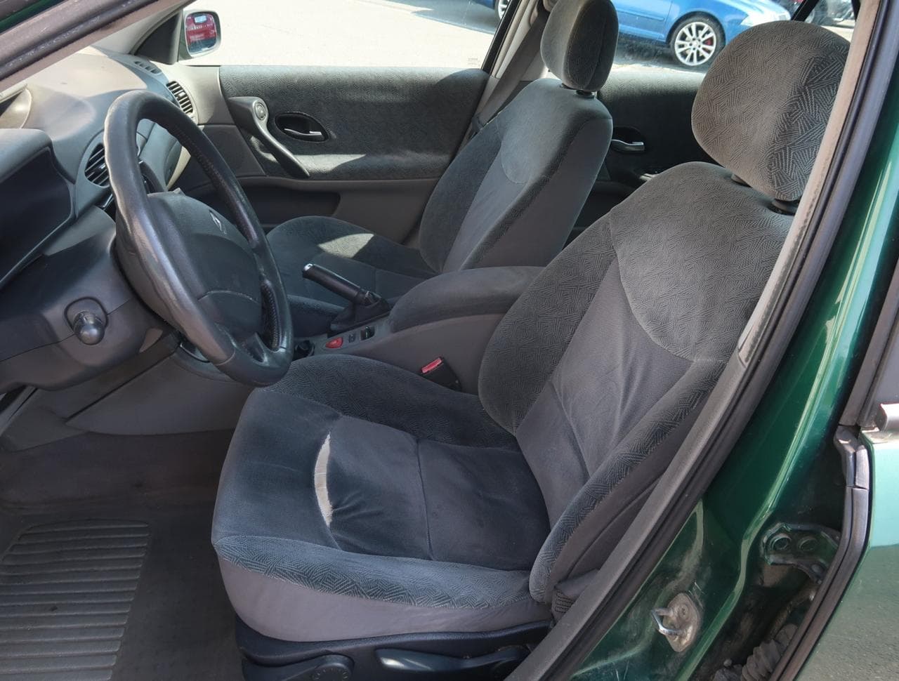 2002 Renault LAGUNA - 16