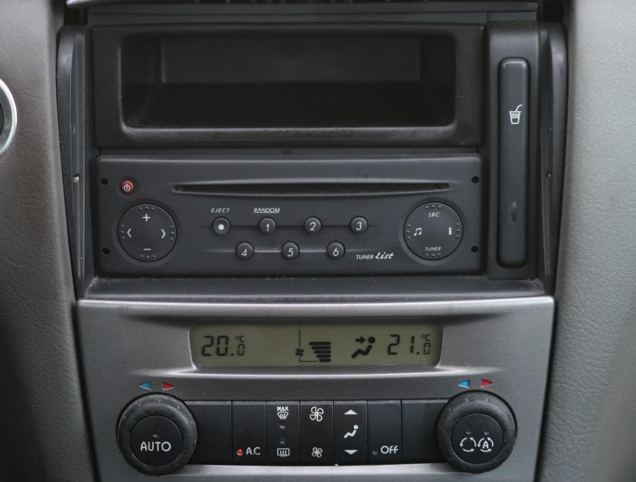 2002 Renault LAGUNA - 18