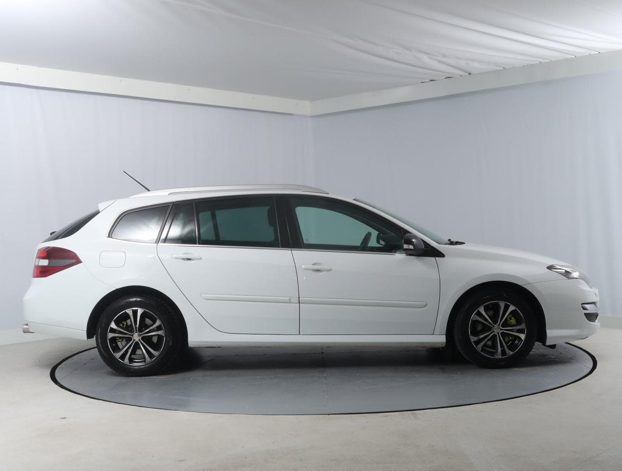 2015 Renault LAGUNA - 8
