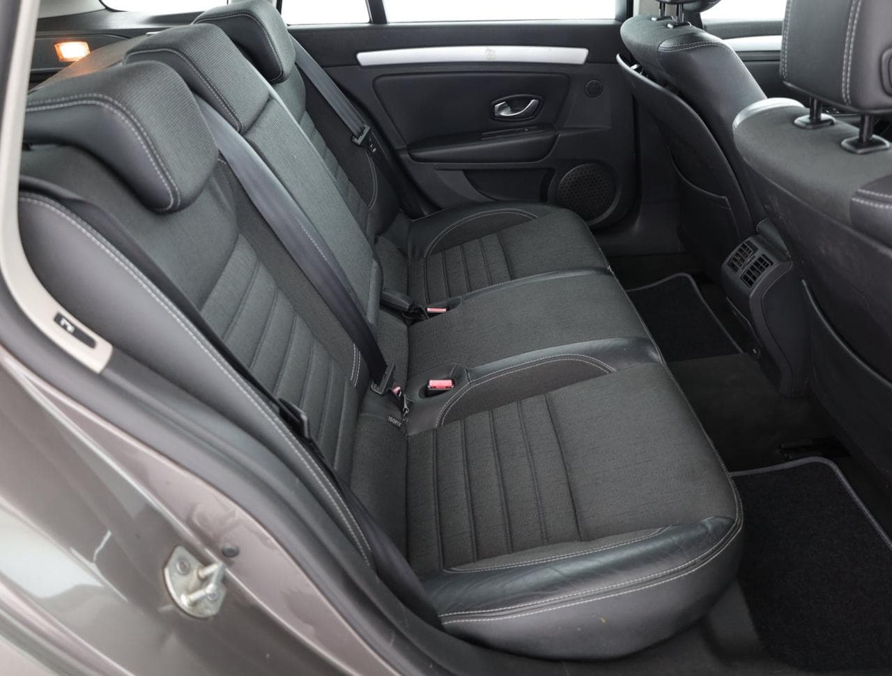 2008 Renault Laguna - 11