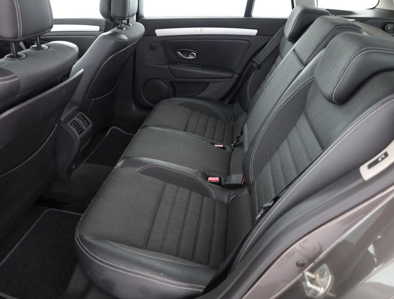 2008 Renault Laguna - 12