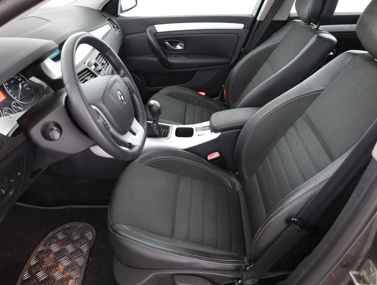 2008 Renault Laguna - 13