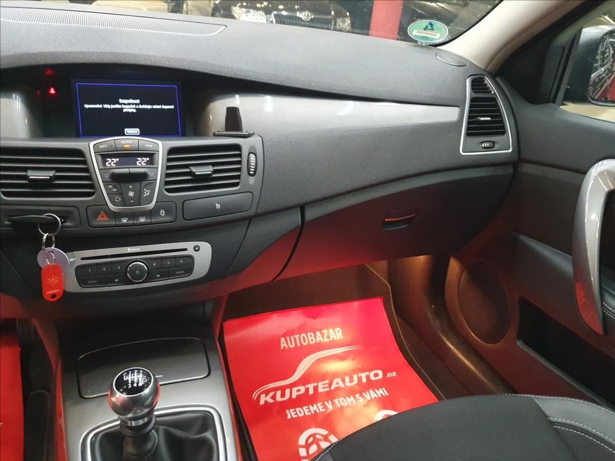 2014 Renault LAGUNA - 11