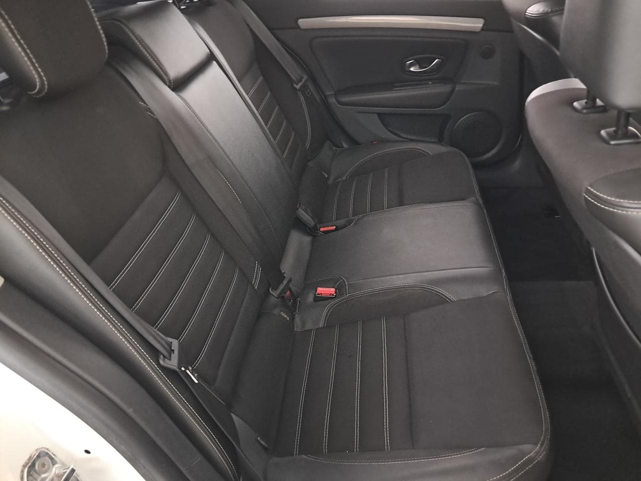 2012 Renault LAGUNA - 25