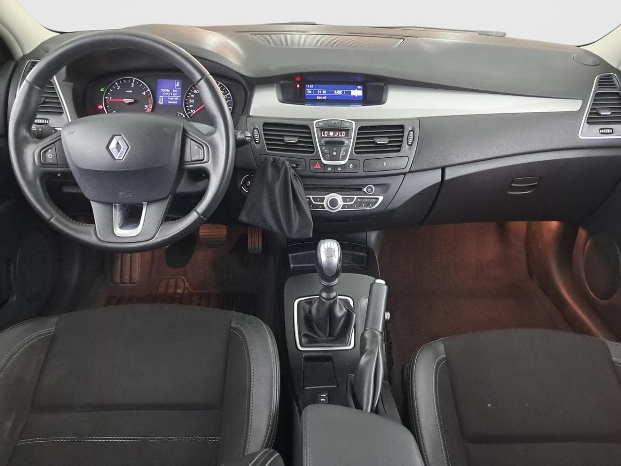 2012 Renault LAGUNA - 19