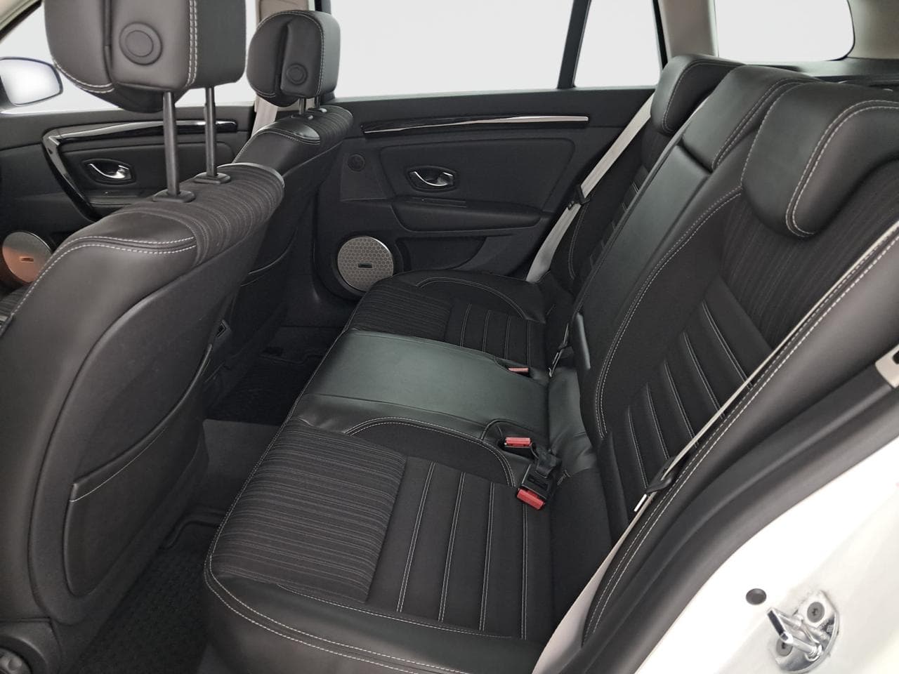 2015 Renault LAGUNA - 15