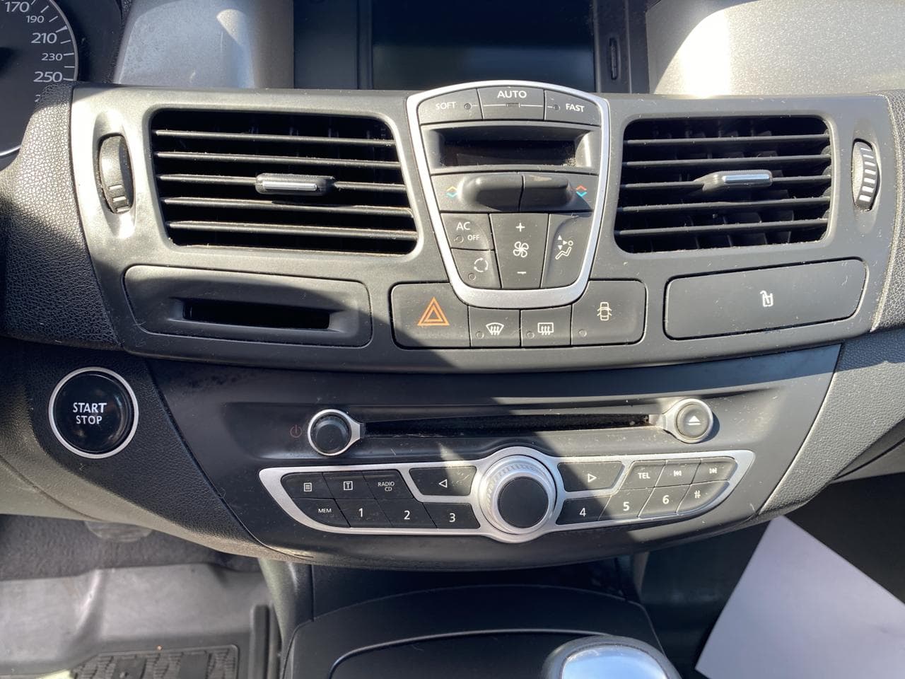 2014 Renault LAGUNA - 12