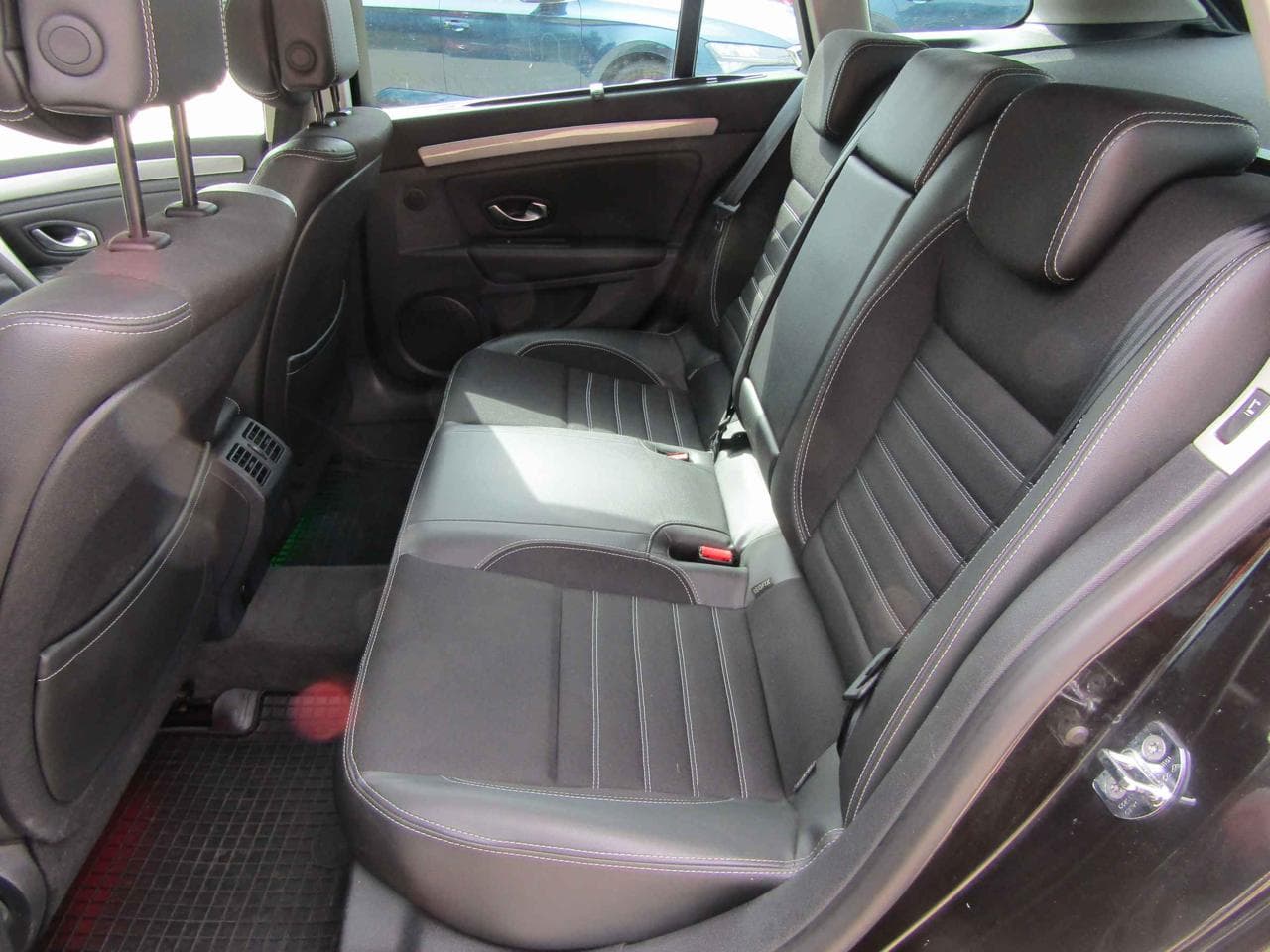 2014 Renault LAGUNA - 9