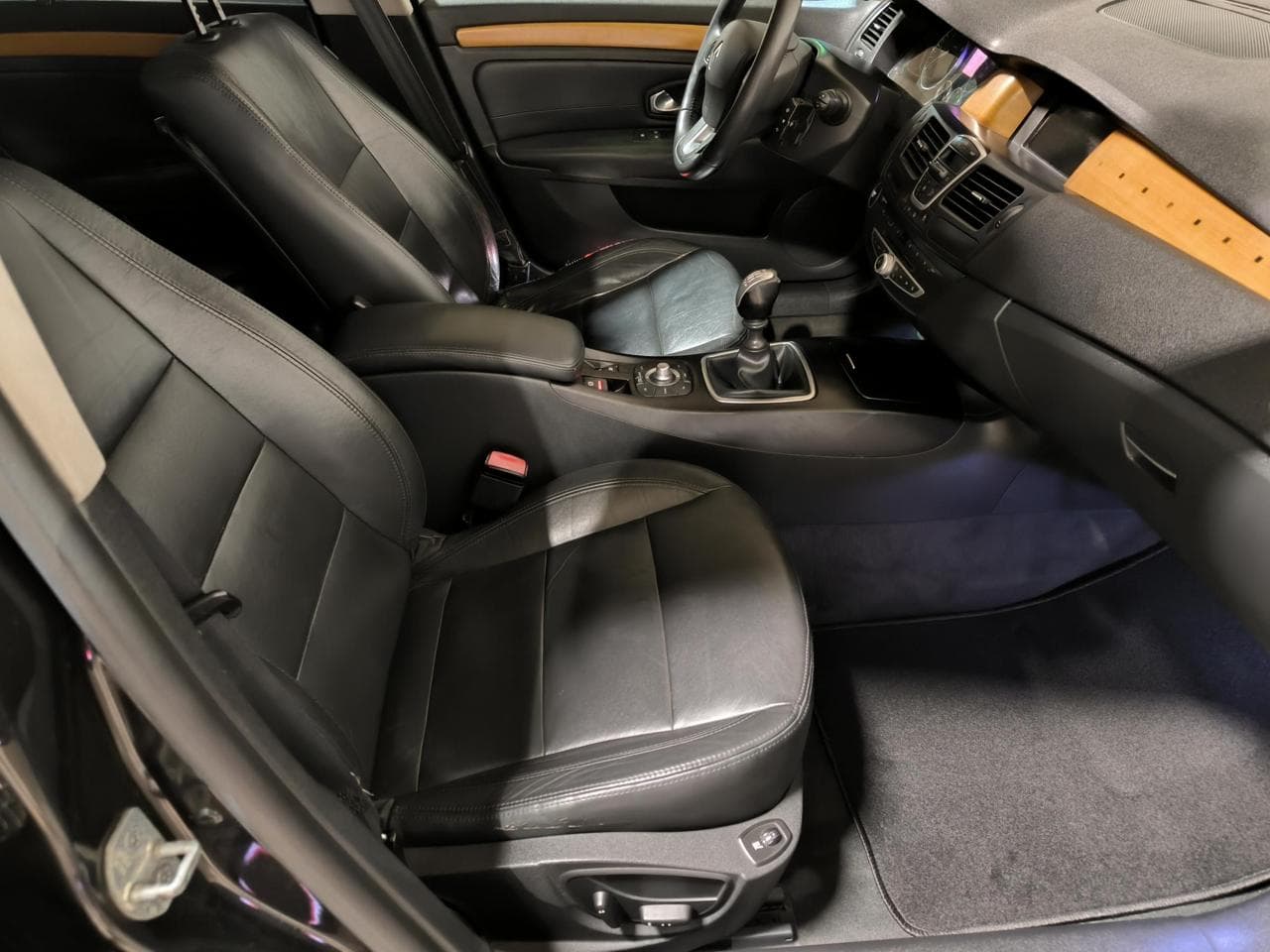 2008 Renault Laguna - 12