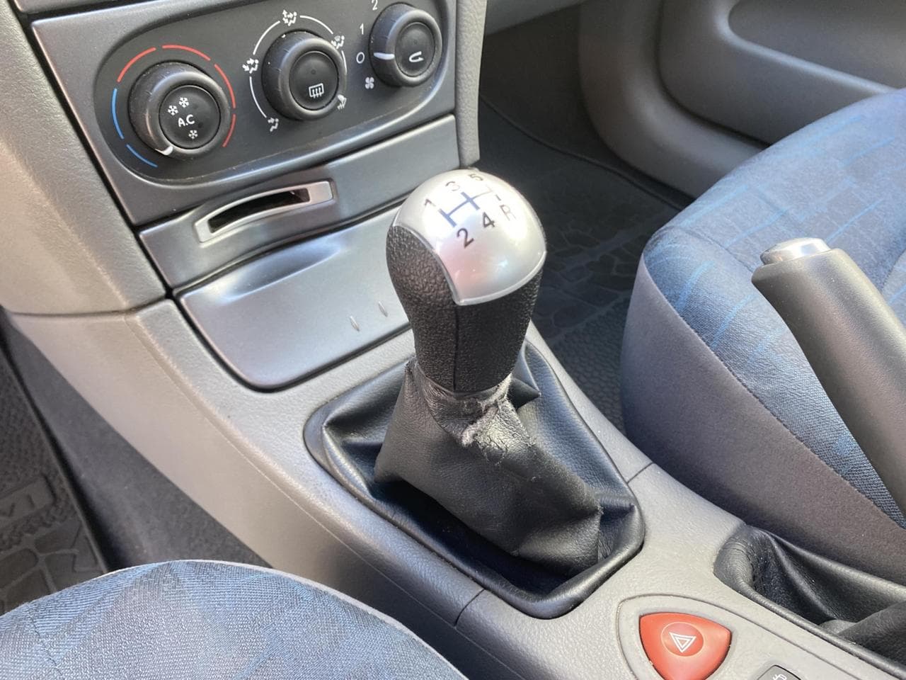 2002 Renault LAGUNA - 14