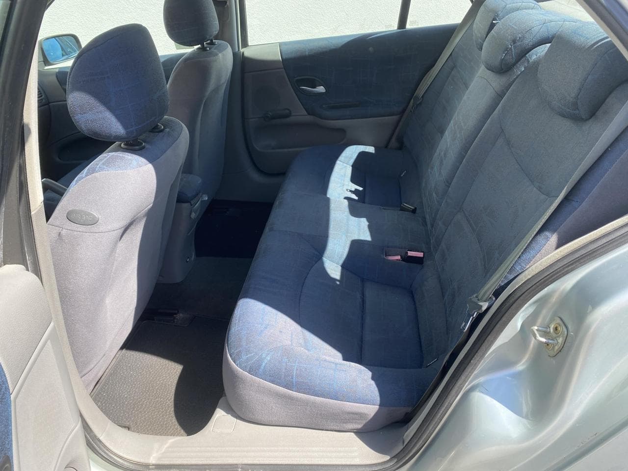 2002 Renault LAGUNA - 10
