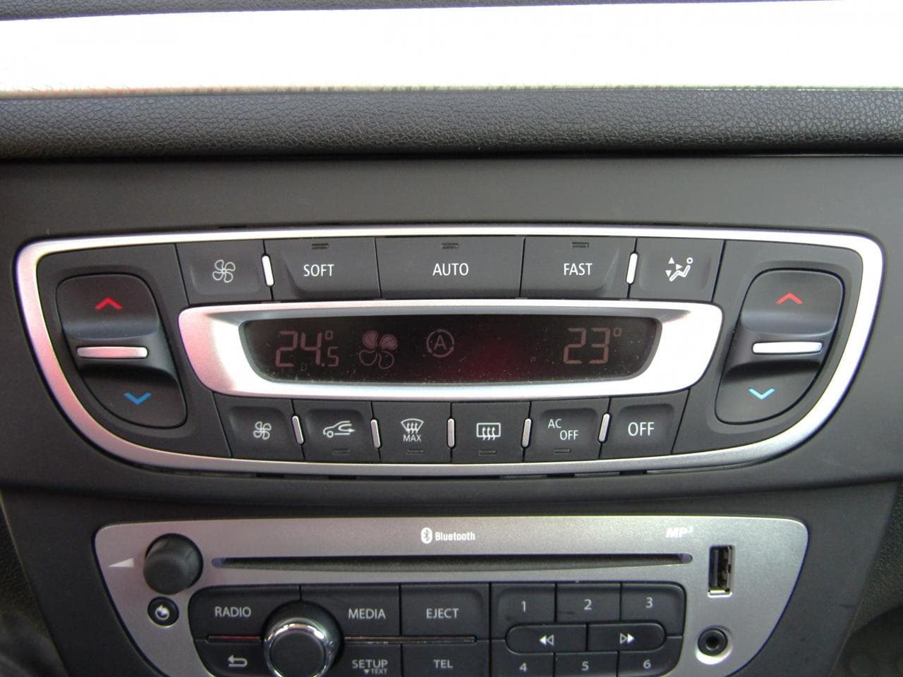 2012 Renault Megane - 15