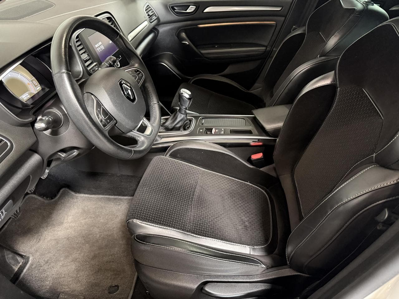 2017 Renault MEGANE - 9