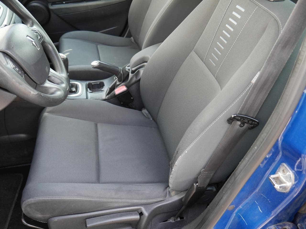 2010 Renault MEGANE - 9