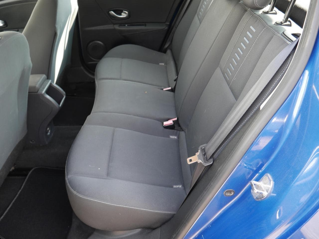 2010 Renault MEGANE - 10