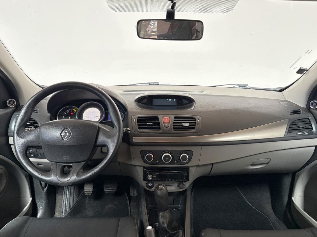 2011 Renault MEGANE - 13
