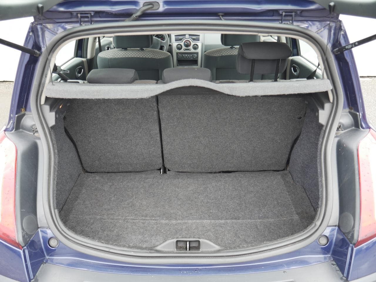 2004 Renault MEGANE - 7