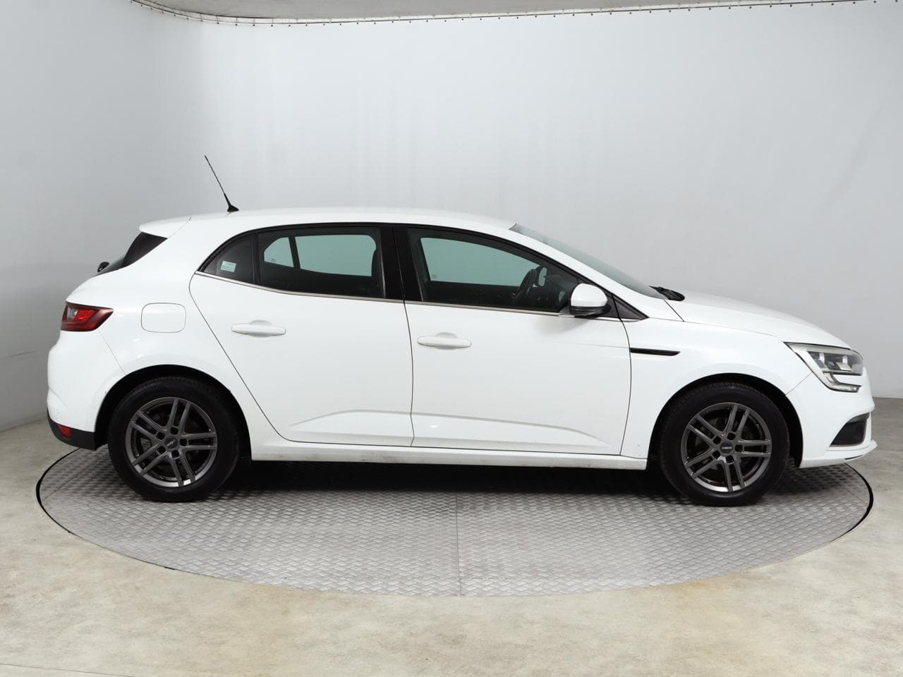2016 Renault MEGANE - 12