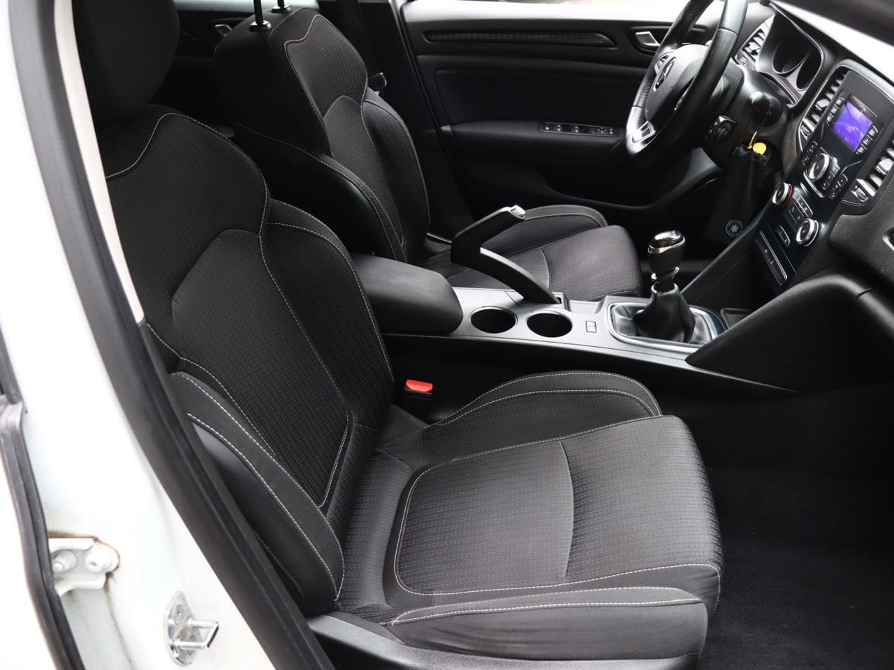 2016 Renault MEGANE - 16