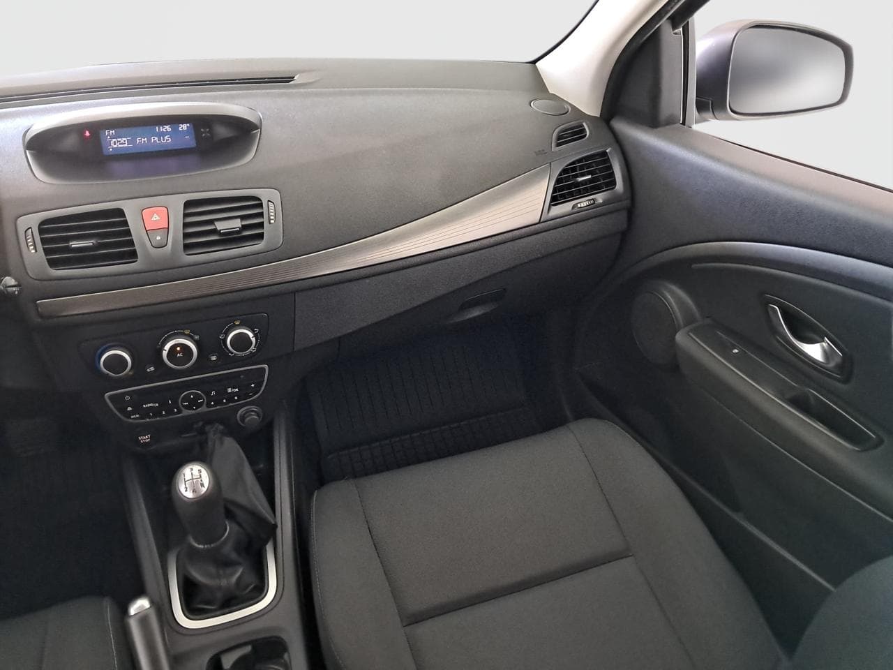 2011 Renault MEGANE - 17
