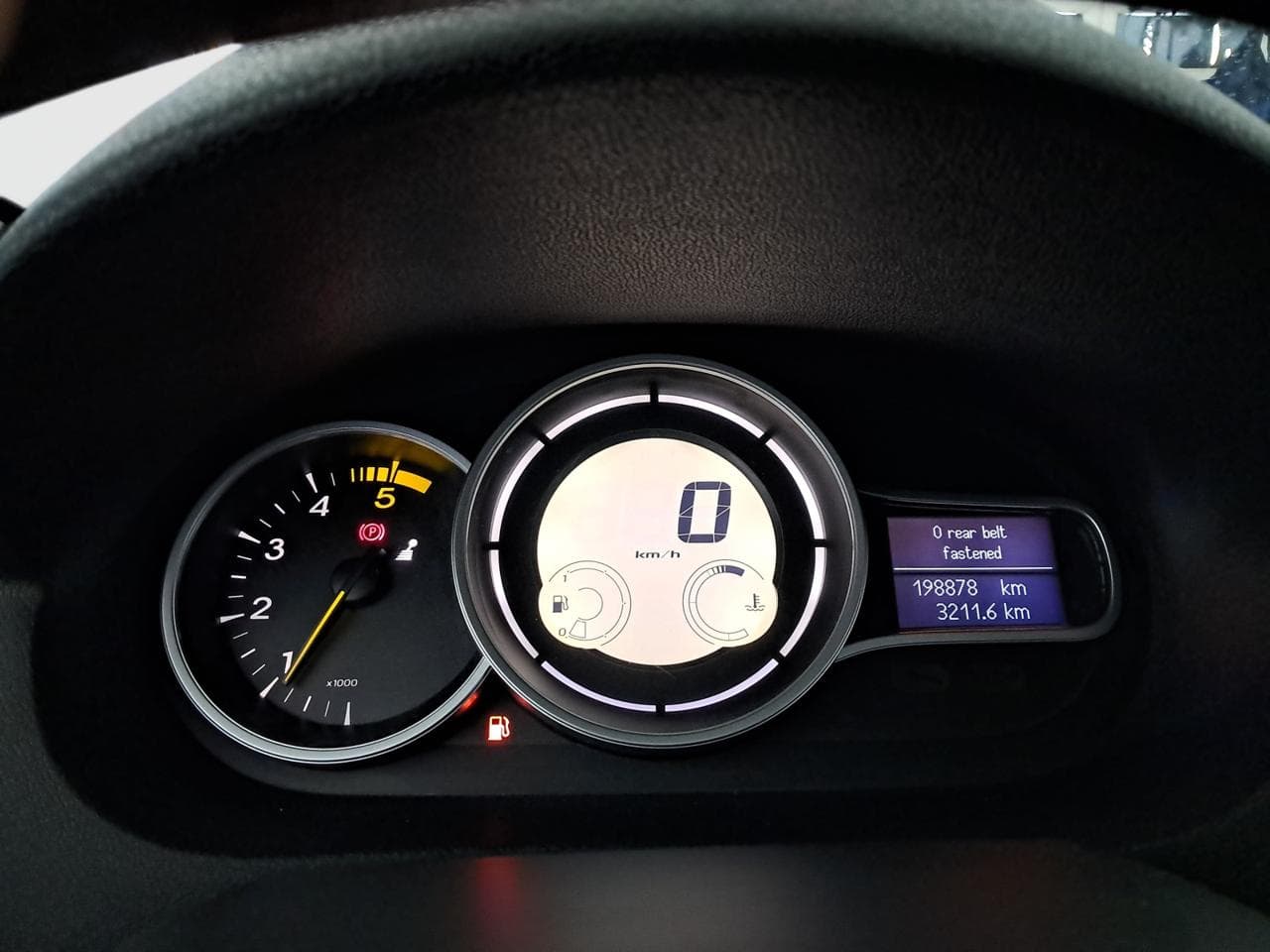 2011 Renault MEGANE - 27