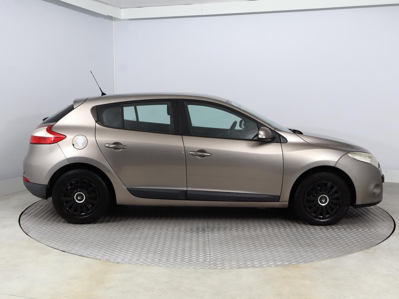 2009 Renault MEGANE - 8