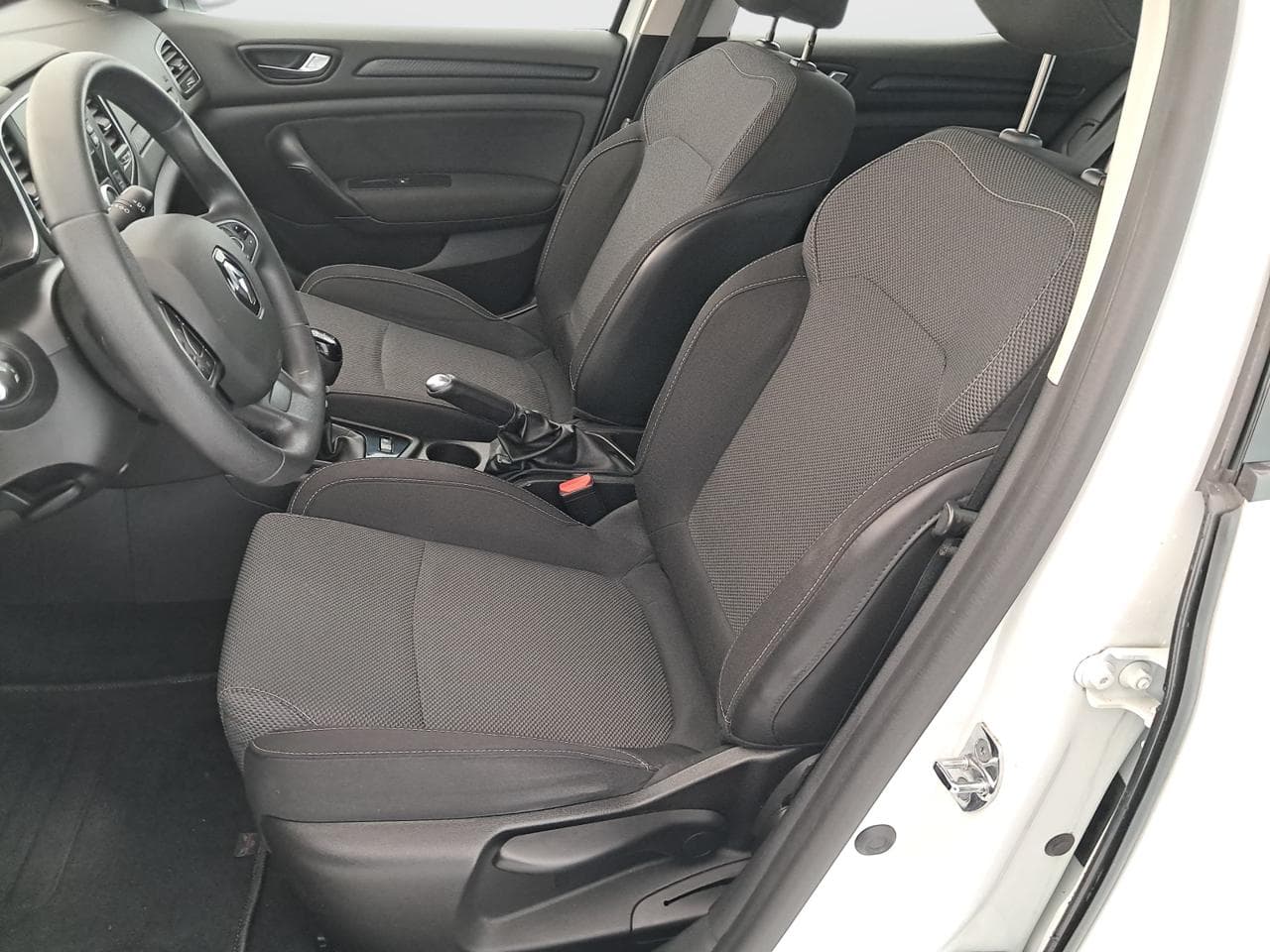 2019 Renault MEGANE - 16