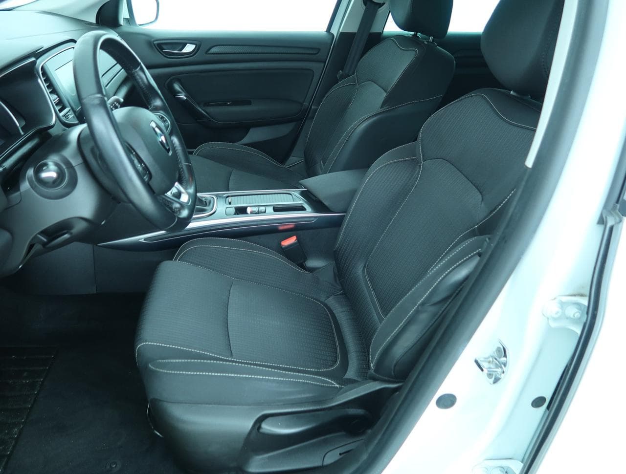 2019 Renault MEGANE - 16