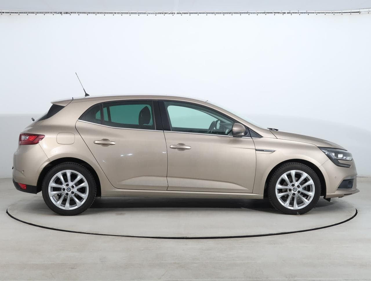 2016 Renault MEGANE - 8