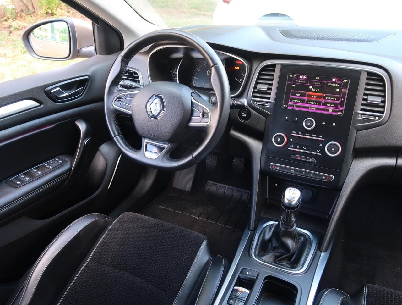 2016 Renault MEGANE - 9