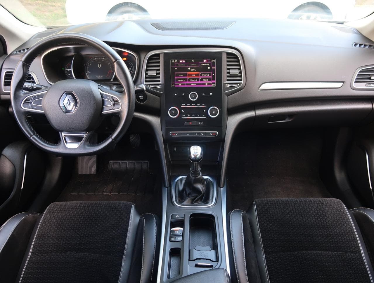 2016 Renault MEGANE - 10