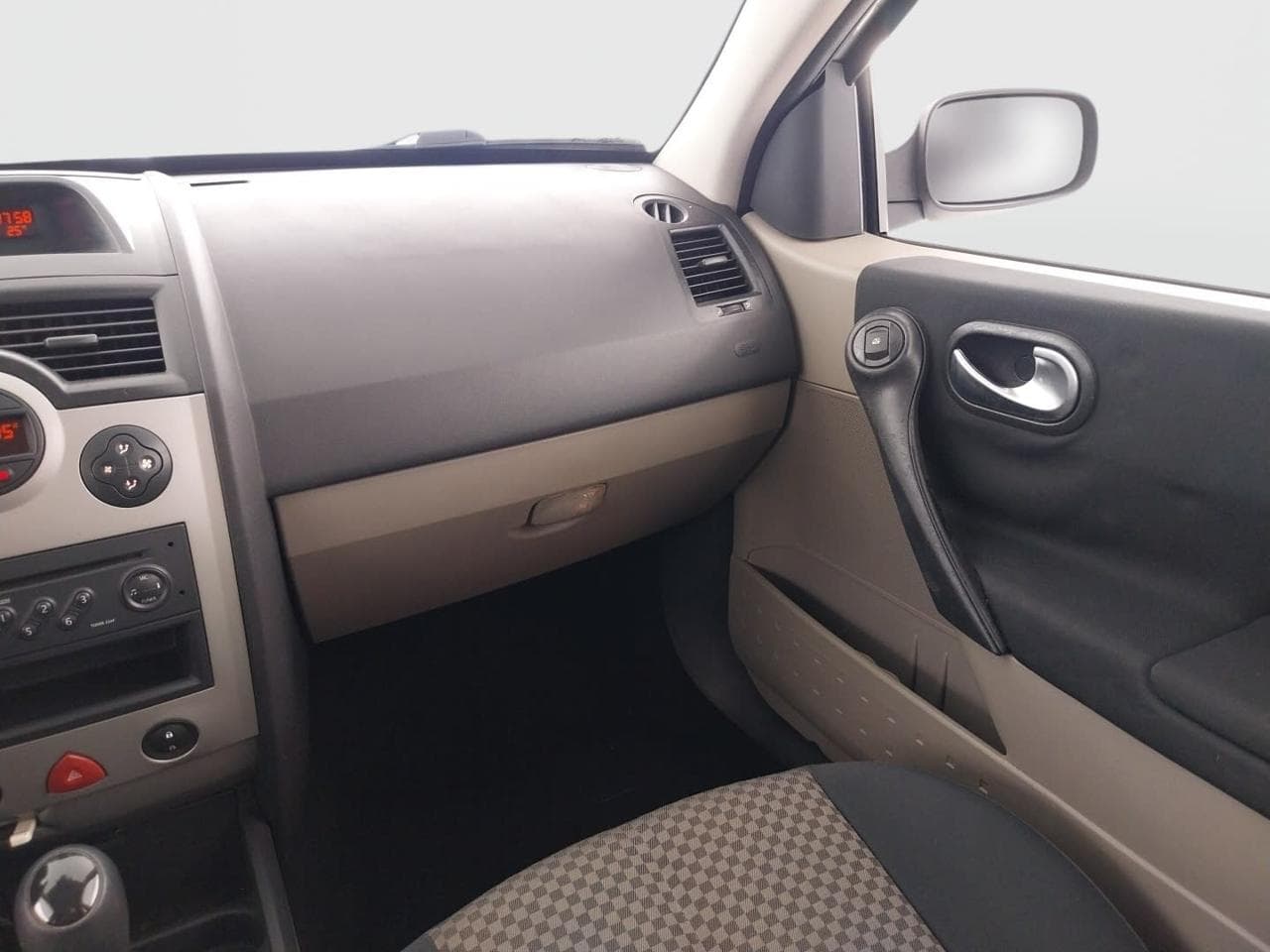 2003 Renault MEGANE - 11