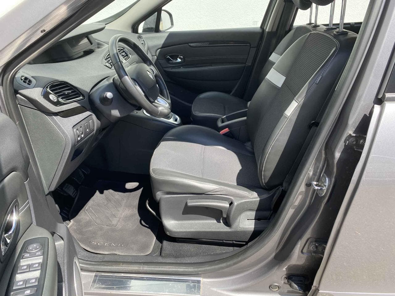 2013 Renault MEGANE - 9