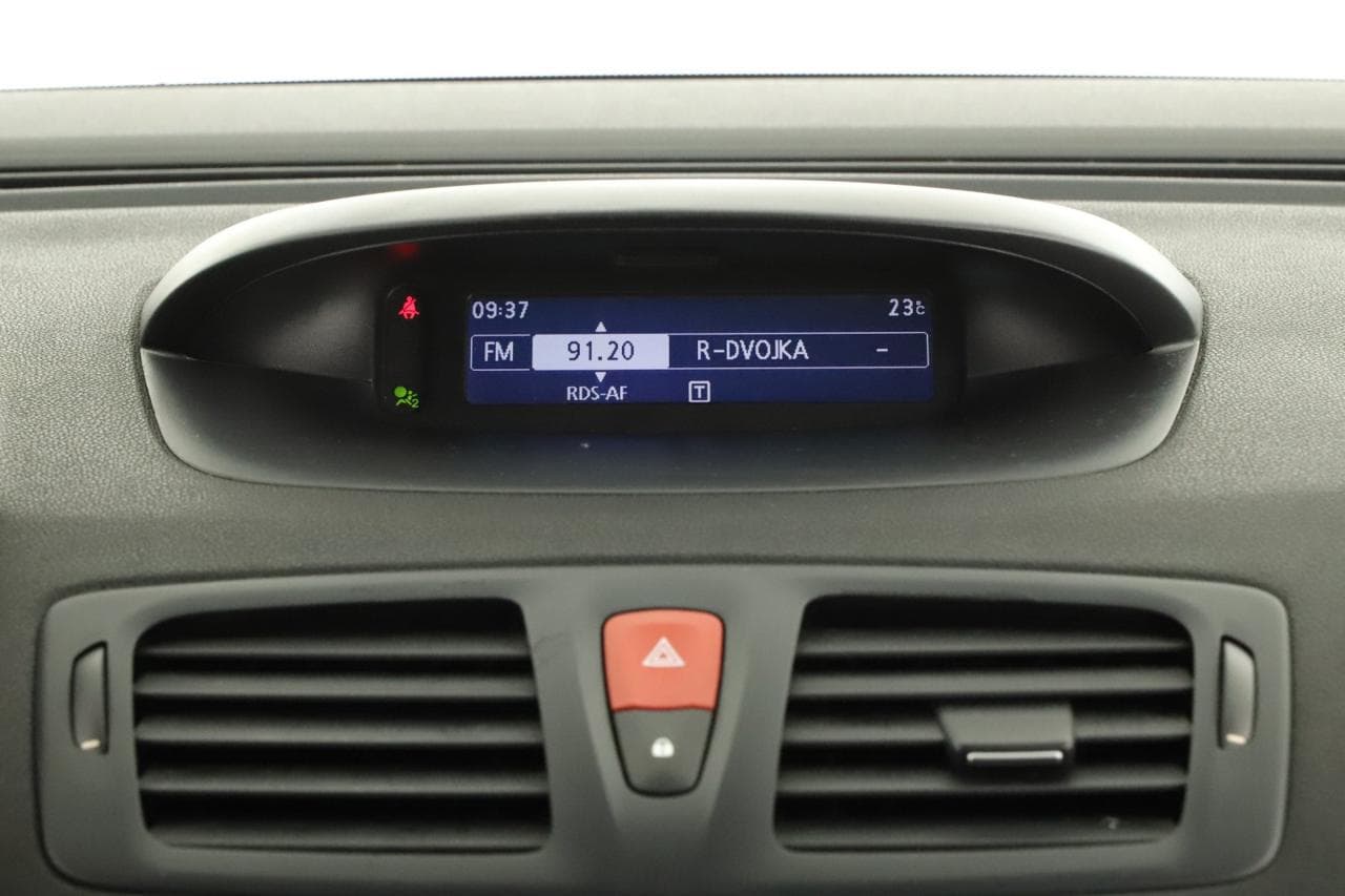 2011 Renault MEGANE - 18