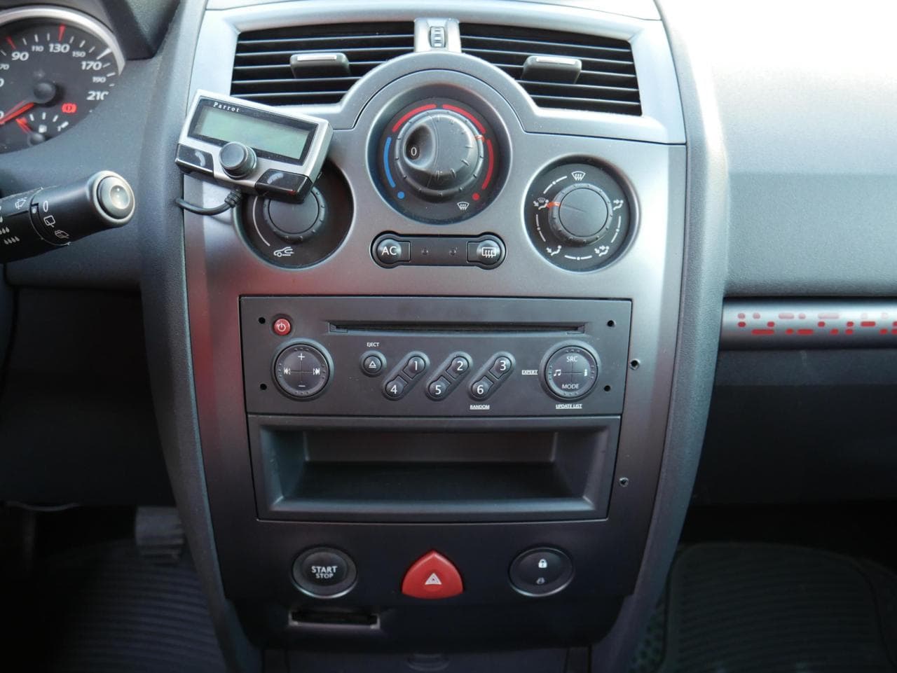 2007 Renault MEGANE - 13