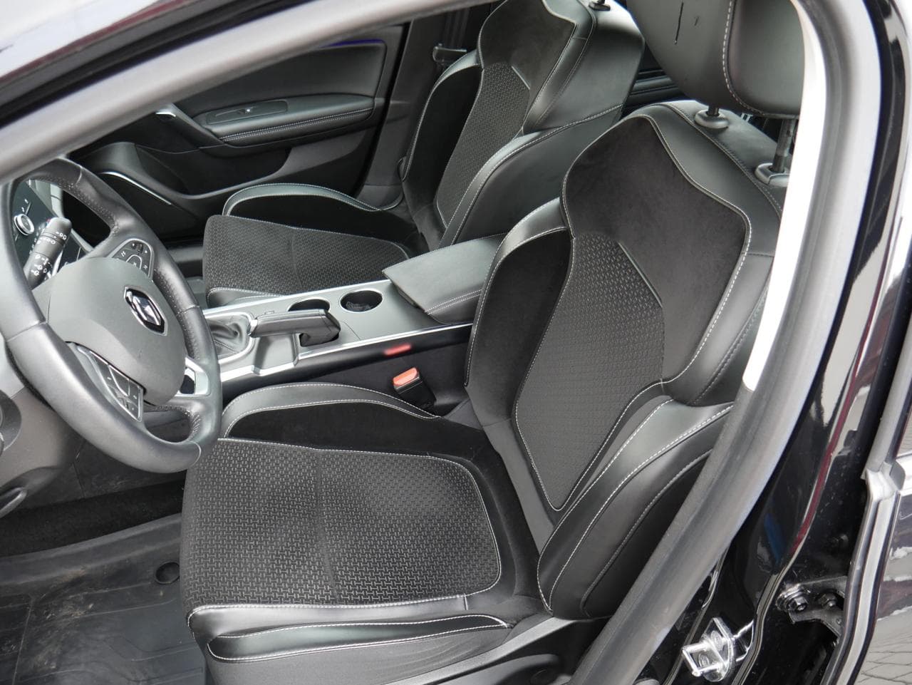 2017 Renault MEGANE - 9