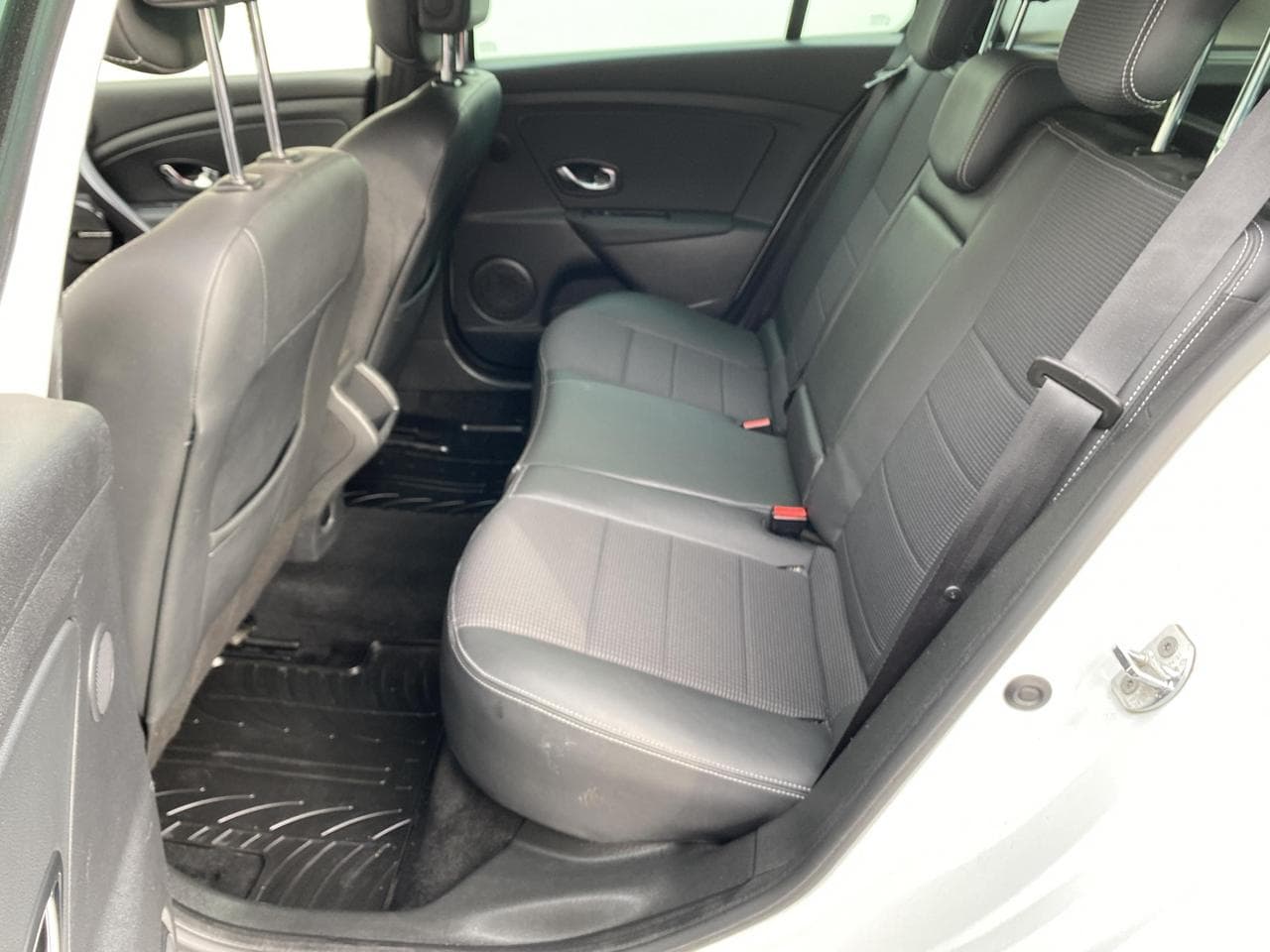 2014 Renault MEGANE - 10